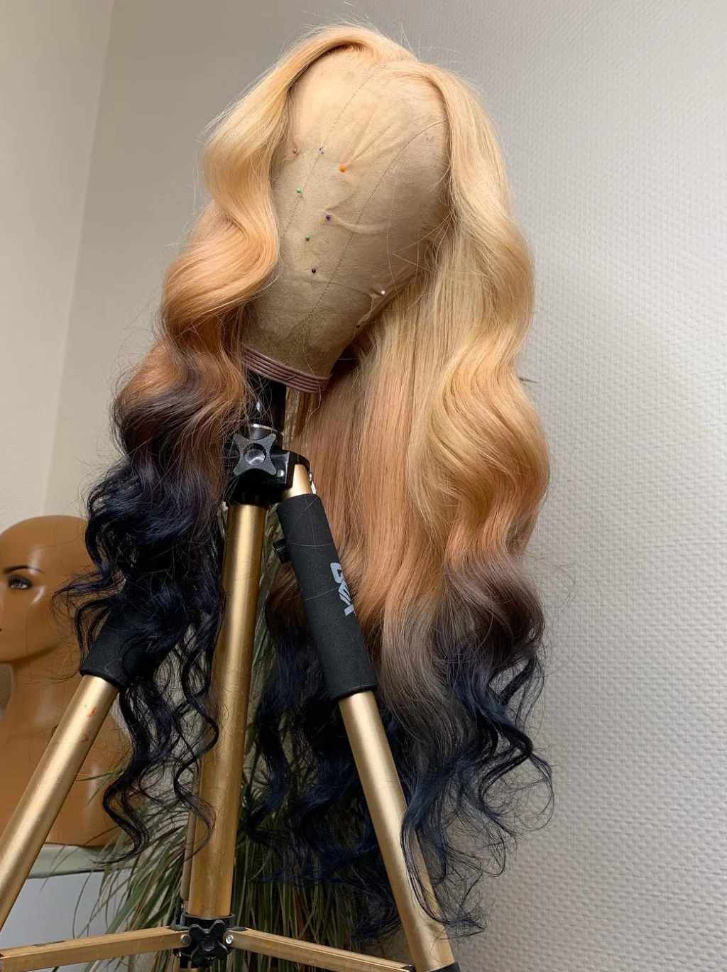 Dorsanee Ombre Strawberry Platinum Blonde Wig 200 Density 13x4 Lace Front Human Hair Wigs - Image 4