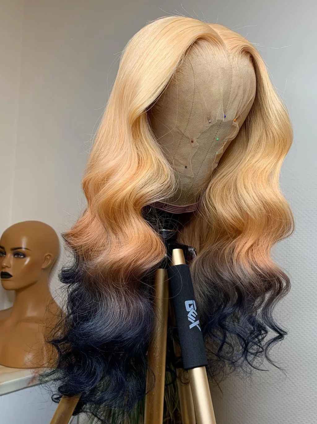 Dorsanee Ombre Strawberry Platinum Blonde Wig 200 Density 13x4 Lace Front Human Hair Wigs - Image 5