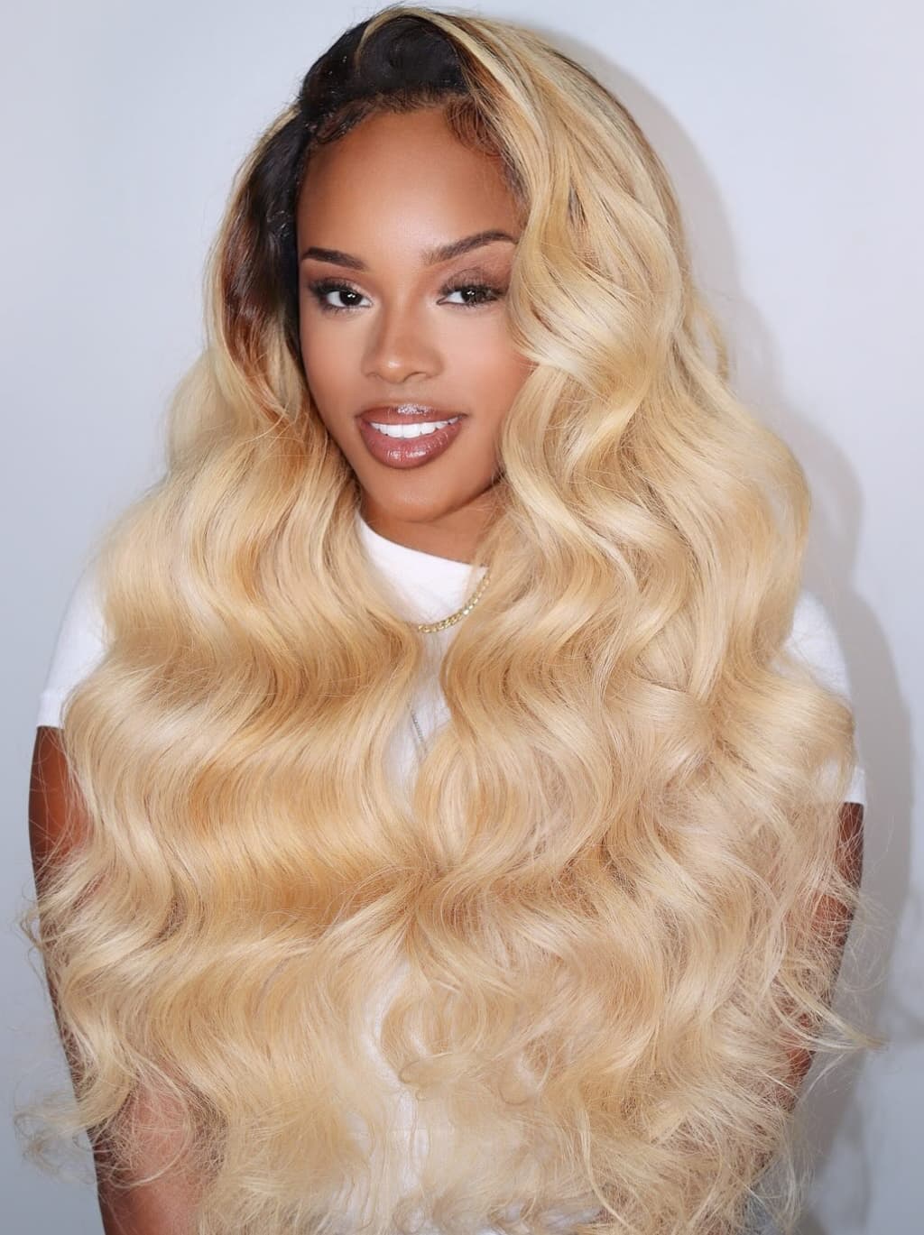 Dorsanee 613 Blonde With Dark Roots Body Wave 13x4 Lace Front Human Hair Wig - Image 3