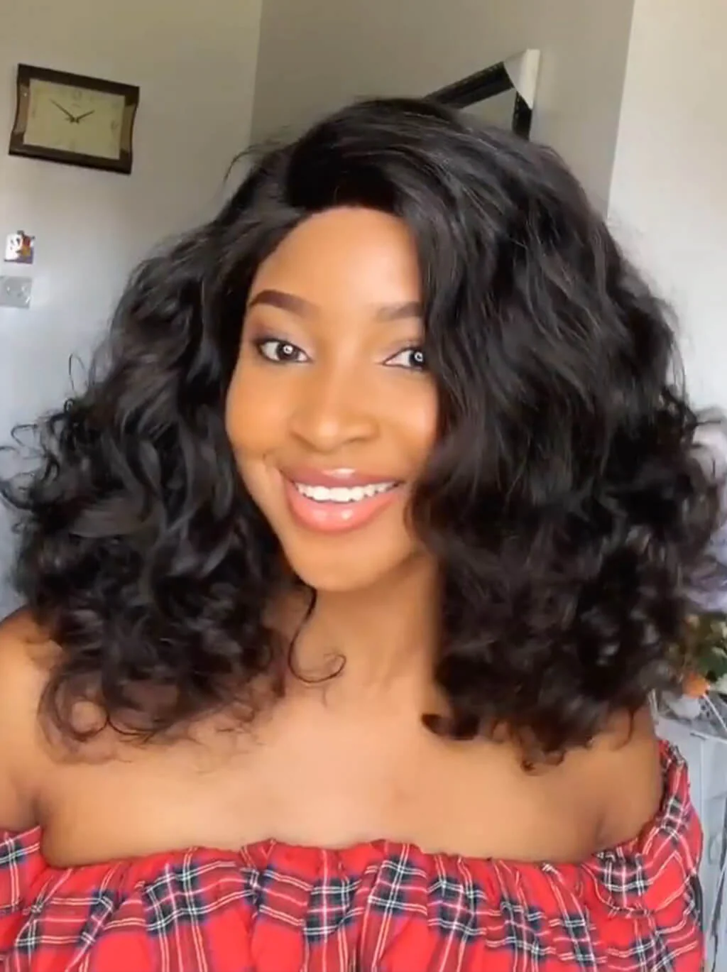 Dorsanee Elegant Shoulder Length Bob Loose Body Wave 13x4 Lace Front Human Hair Wigs - Image 3