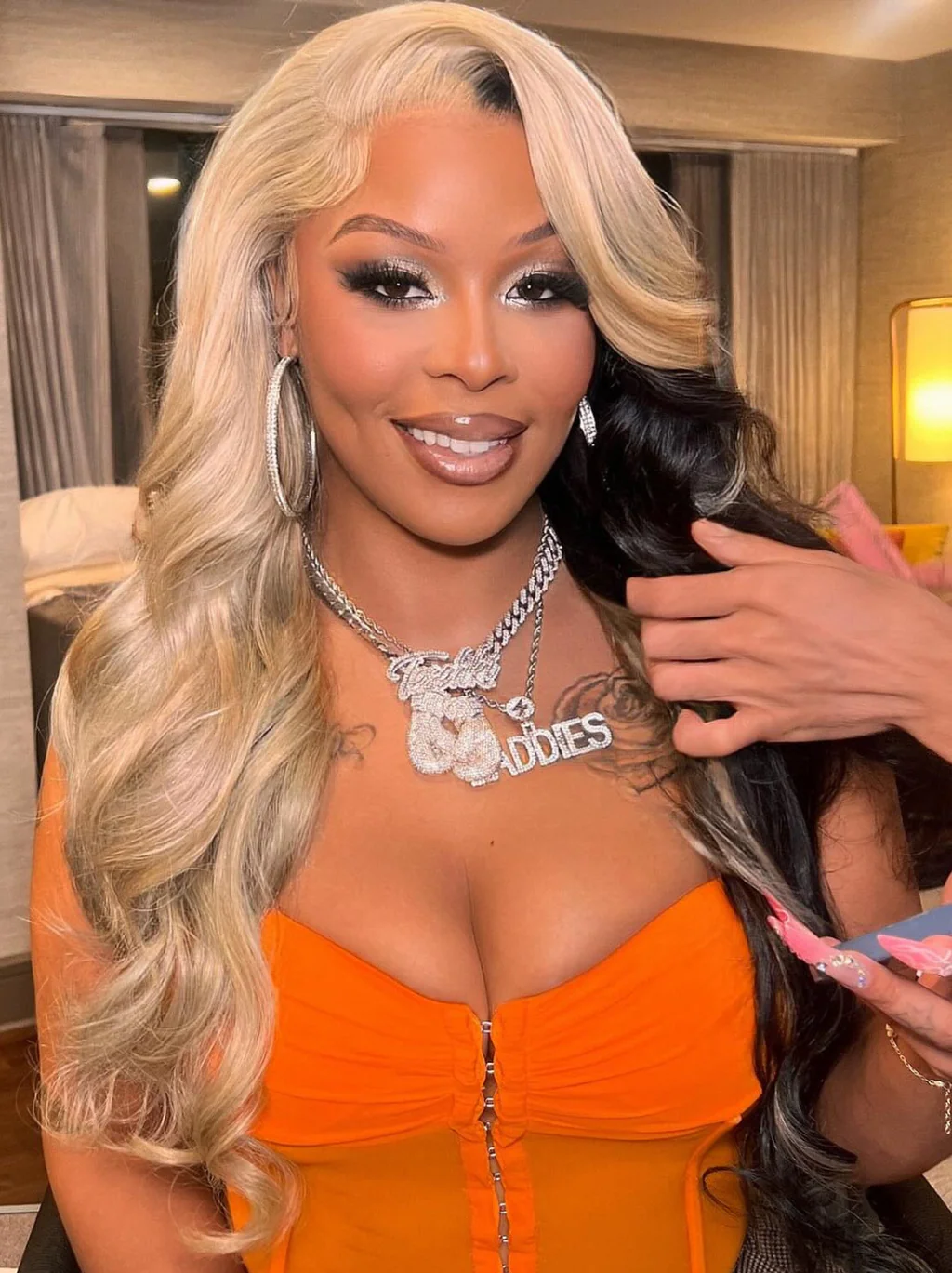Dorsanee Half Black Half Honey Blonde 200 Density 13x4 Lace Front Human Hair Wigs - Image 3