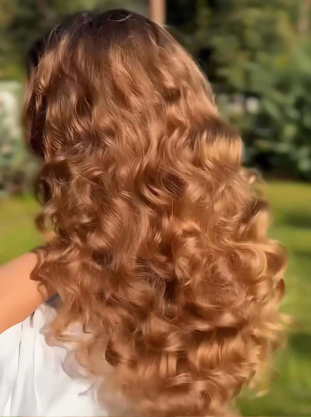 Dorsanee Honey Blonde Loose Body Wave 13x4 Lace Front Human Hair Wigs - Image 4