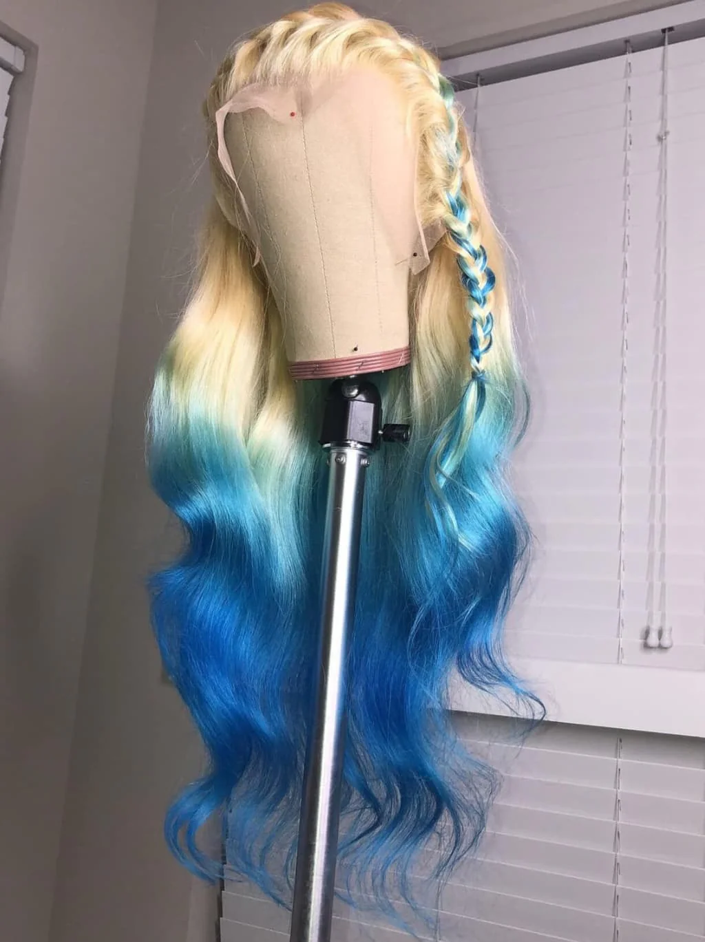 Dorsanee Ombre 613 Blonde Blue Colored 13x4 Lace Front Virgin Human Hair Wig 200 Density - Image 6
