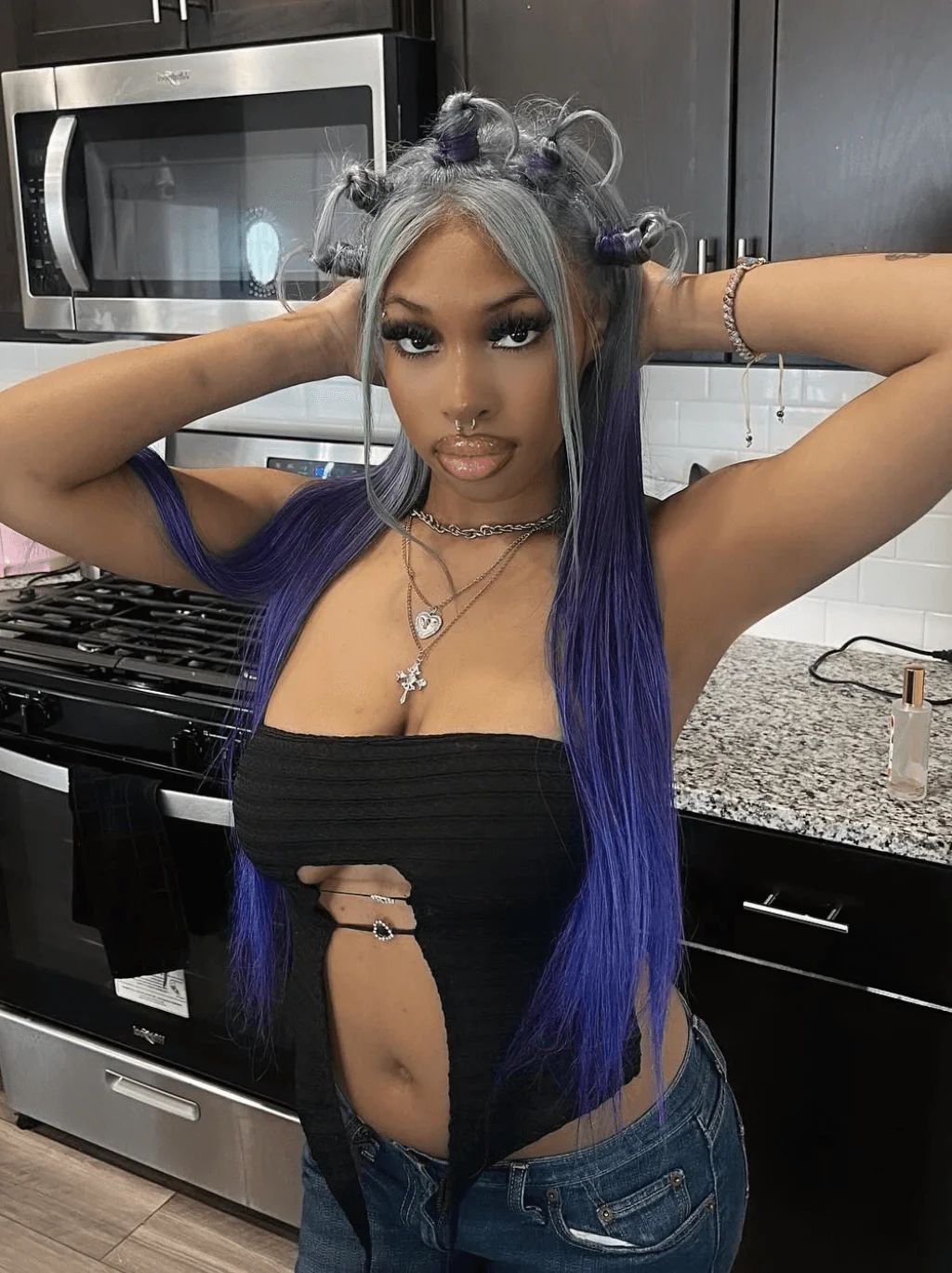 Dorsanee Ombre Gray Blue Green Skunk Stripe 13x4 HD Lace Front Human Hair Wigs - Image 5