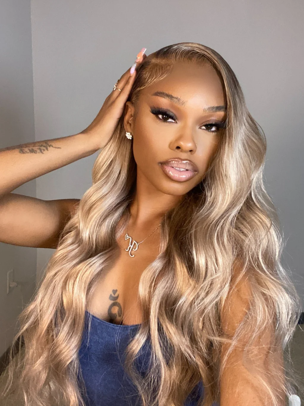 Dorsanee Platinum Golden Honey Blonde Body Wave 13x4 Lace Front Virgin Human Hair Wigs - Image 2