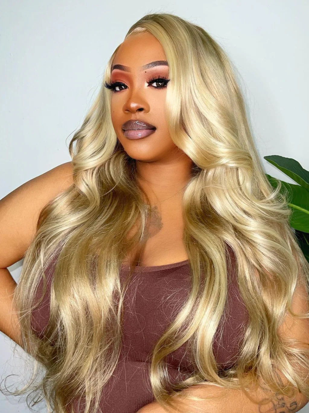 Dorsanee Platinum Strawberry Blonde Brown Highlights Body Wave 13x4 Lace Front Human Hair Weave Wigs - Image 2
