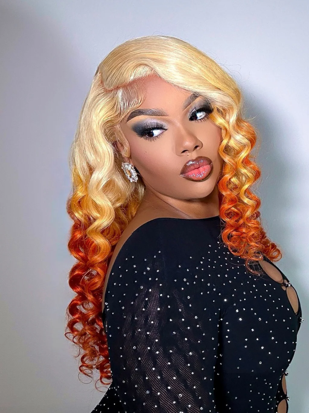 Dorsanee Reverse Ombre Blonde Ginger 13x4 Lace Front Wand Curls Human Hair Wigs - Image 4