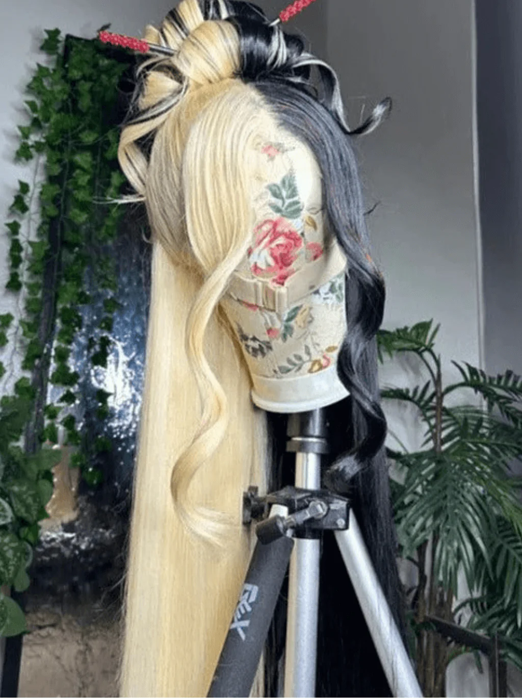 Dorsanee Split Dye Half Blonde Half Black Color 200 Density Lace Front Hair Wig - Image 7