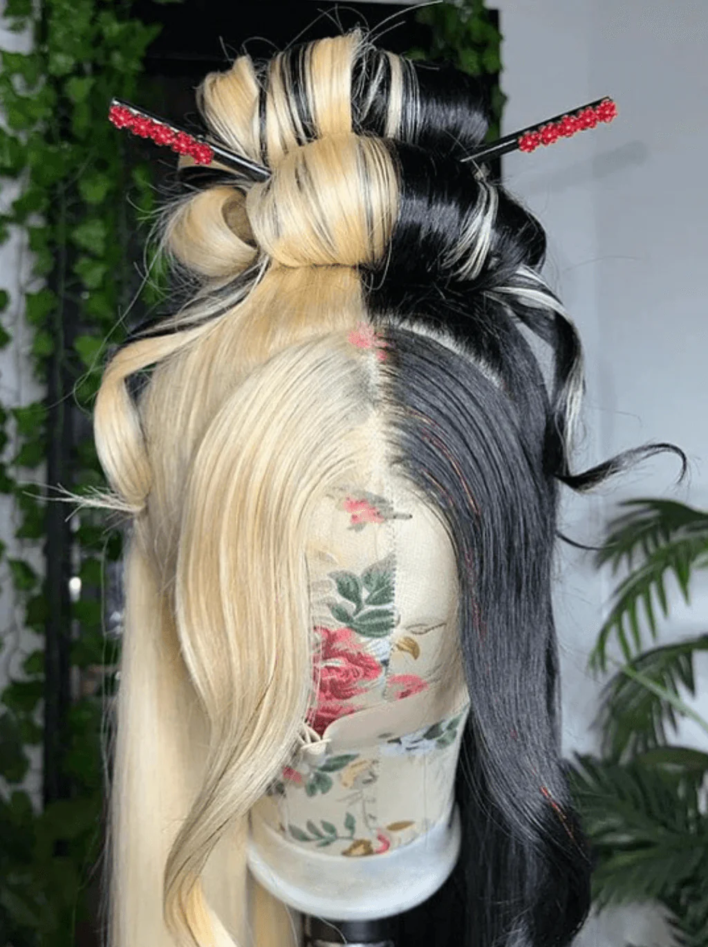 Dorsanee Split Dye Half Blonde Half Black Color 200 Density Lace Front Hair Wig - Image 8