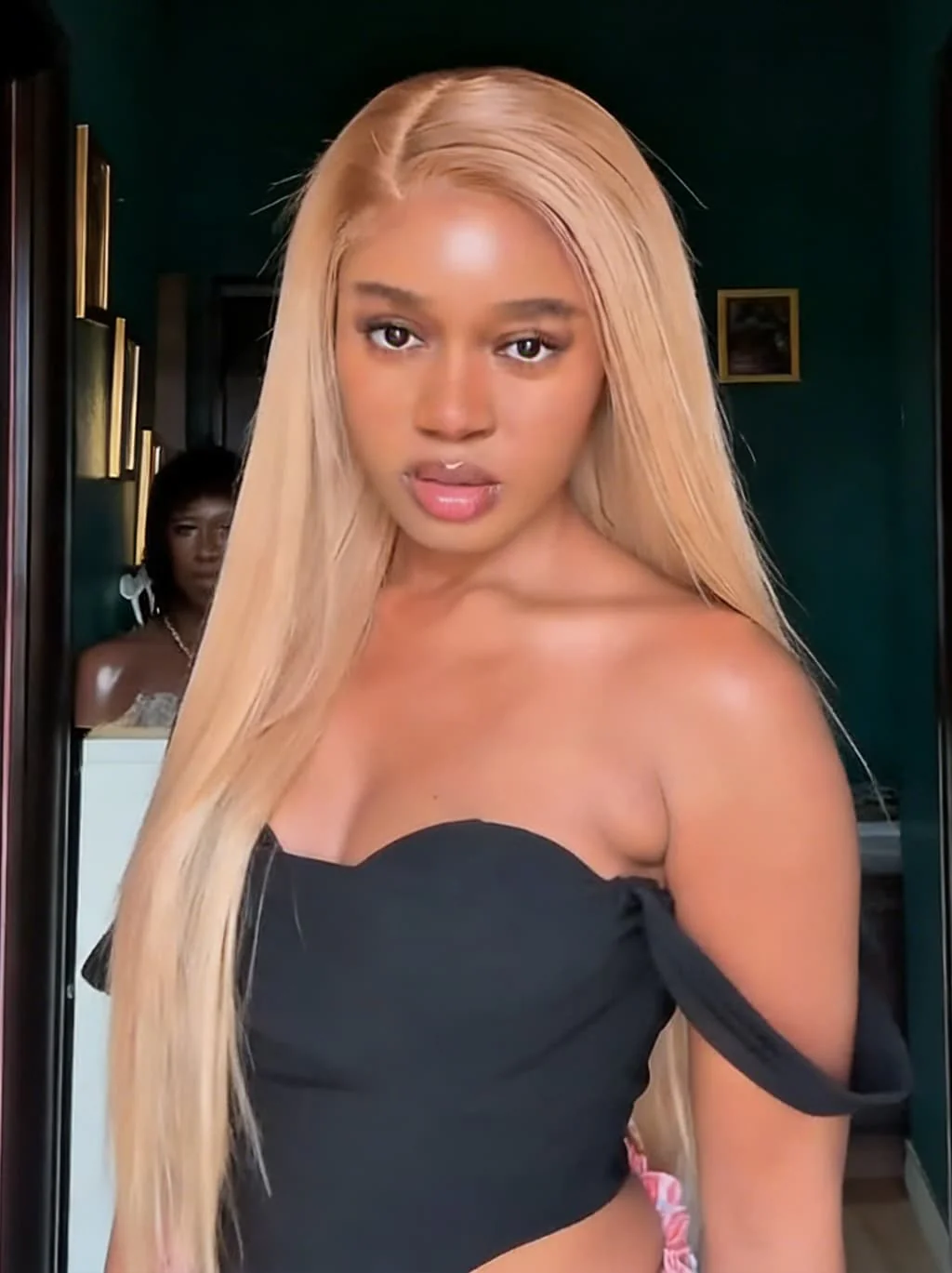 Dorsanee Strawberry Honey Blonde Bone Straight 13x4 Lace Front Remy Human Hair Wigs - Image 2