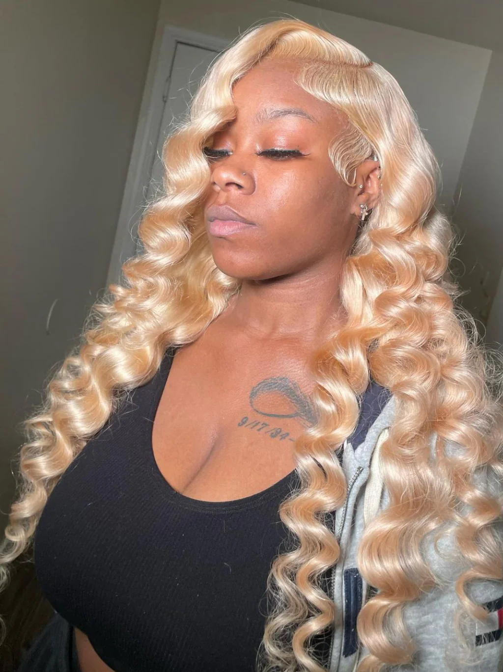 Dorsanee Strawberry Platinum 613 Blonde Wand Curls 13x4 Lace Front Loose Deep Wave Human Hair Wigs - Image 3