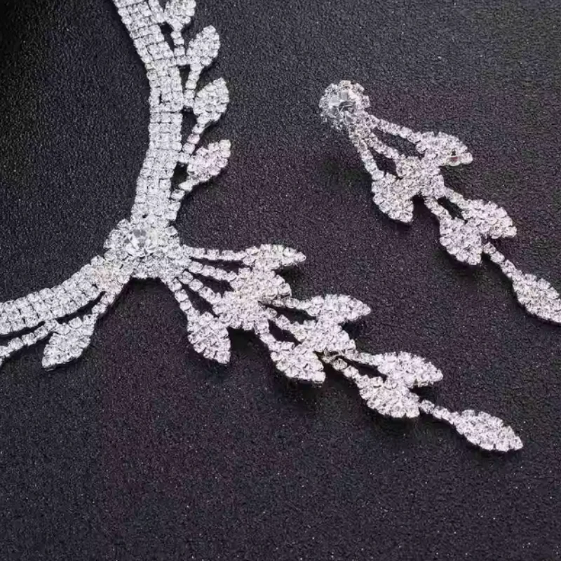 Dorsanee Hair Leaf Tassel Rhinestone Necklace and Earrings Jewelry Set - Image 4